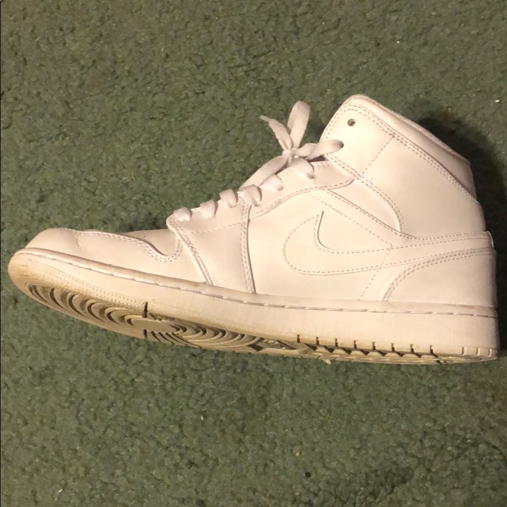 Air Jordan 1 Mid